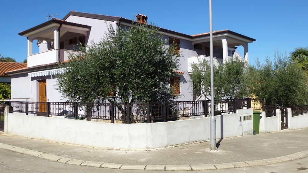 Apartments Libera Porec Exterior photo